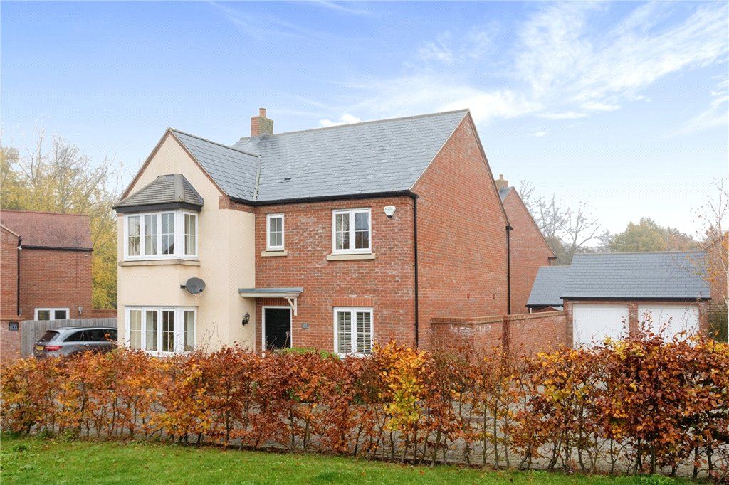 Pillow Way, Buckingham, Buckinghamshire MK18  