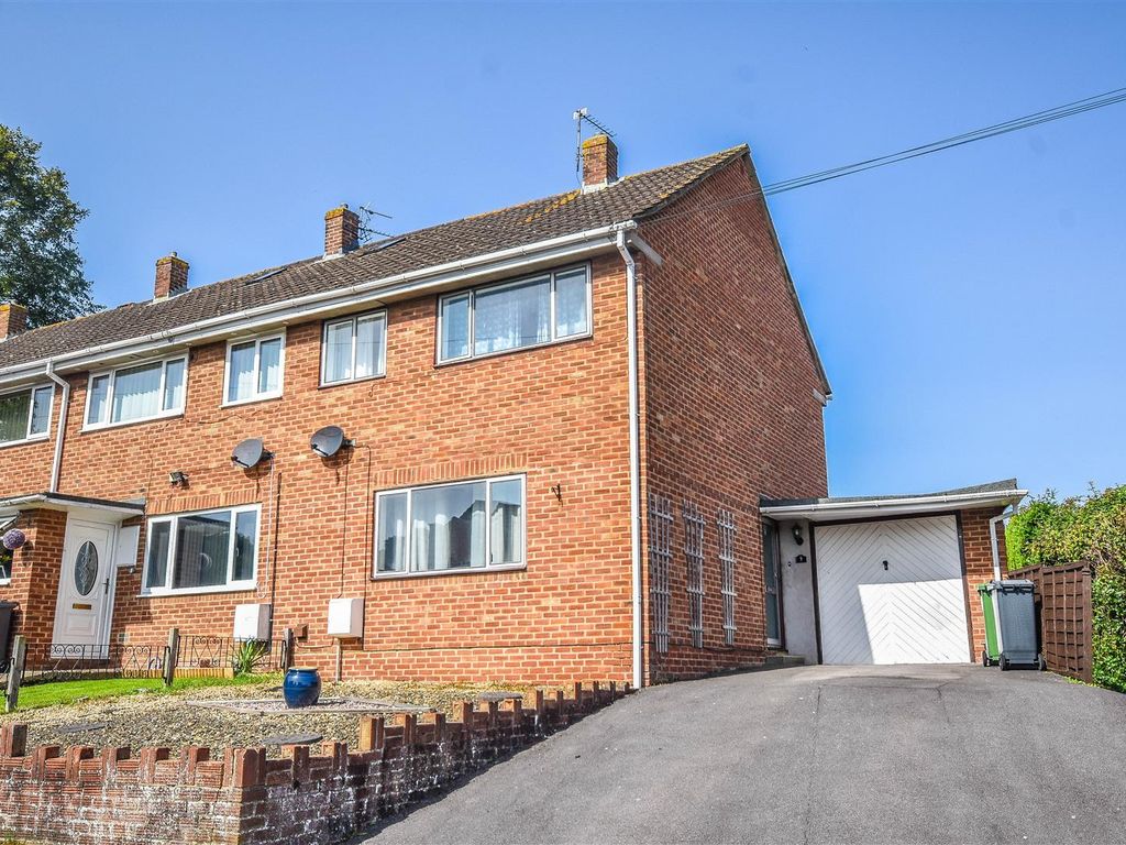 3 bed end terrace house for sale in Nasse Court, Cam, Dursley GL11, £240,000 Zoopla
