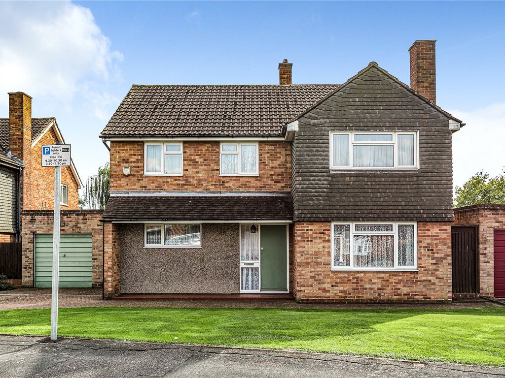 4 bed detached house for sale in Chichester Avenue, Ruislip, Middlesex ...