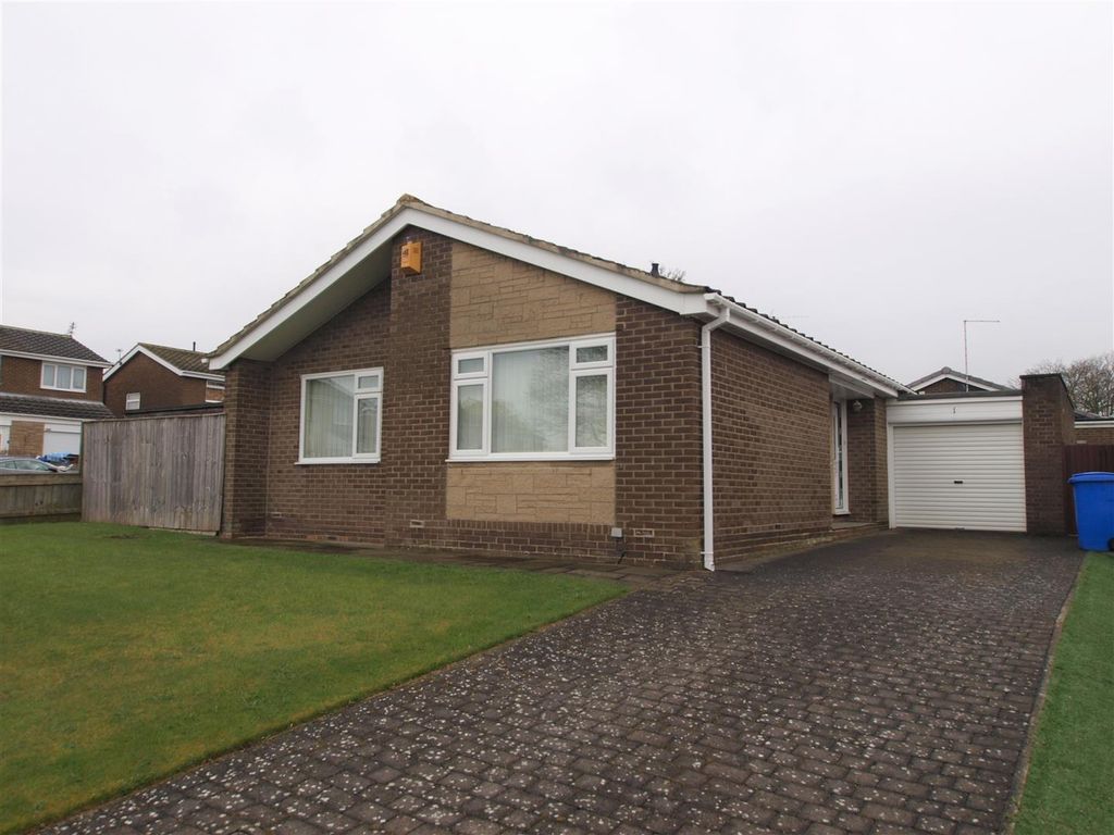 3 bed detached bungalow for sale in Rotherfield Close, Parkside Grange
