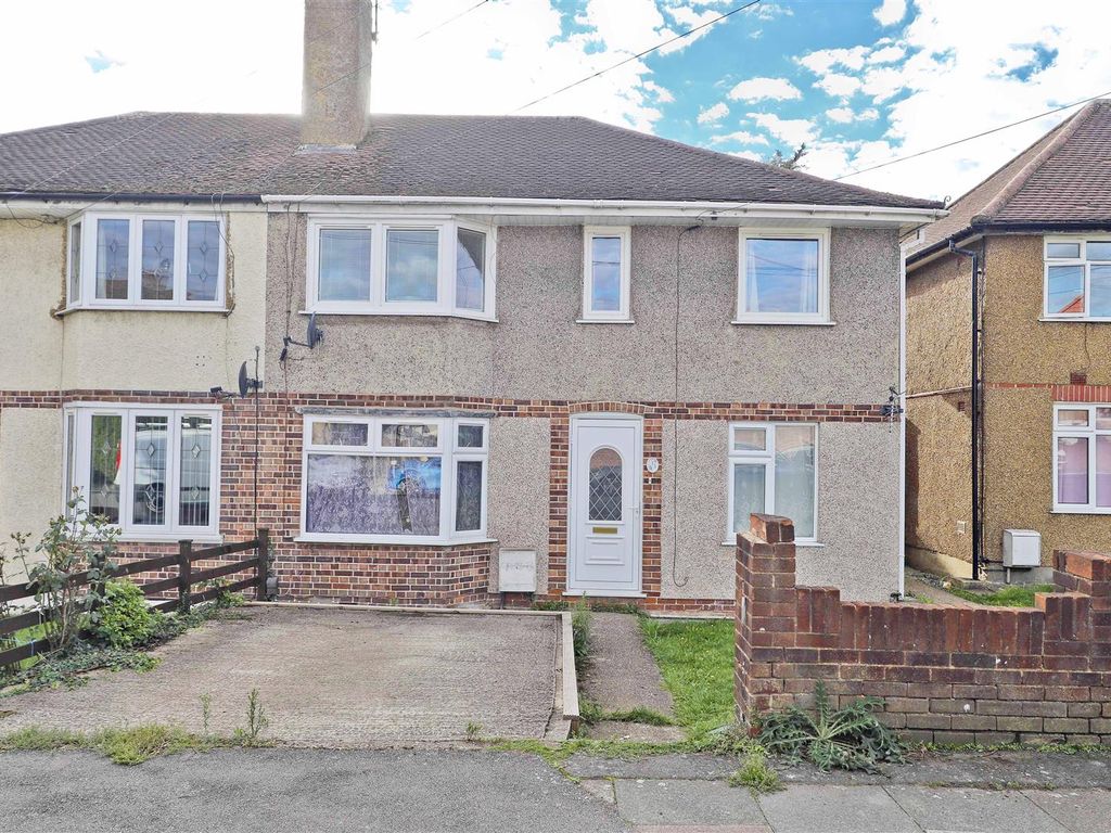 Pinewood Avenue, Hillingdon UB8  