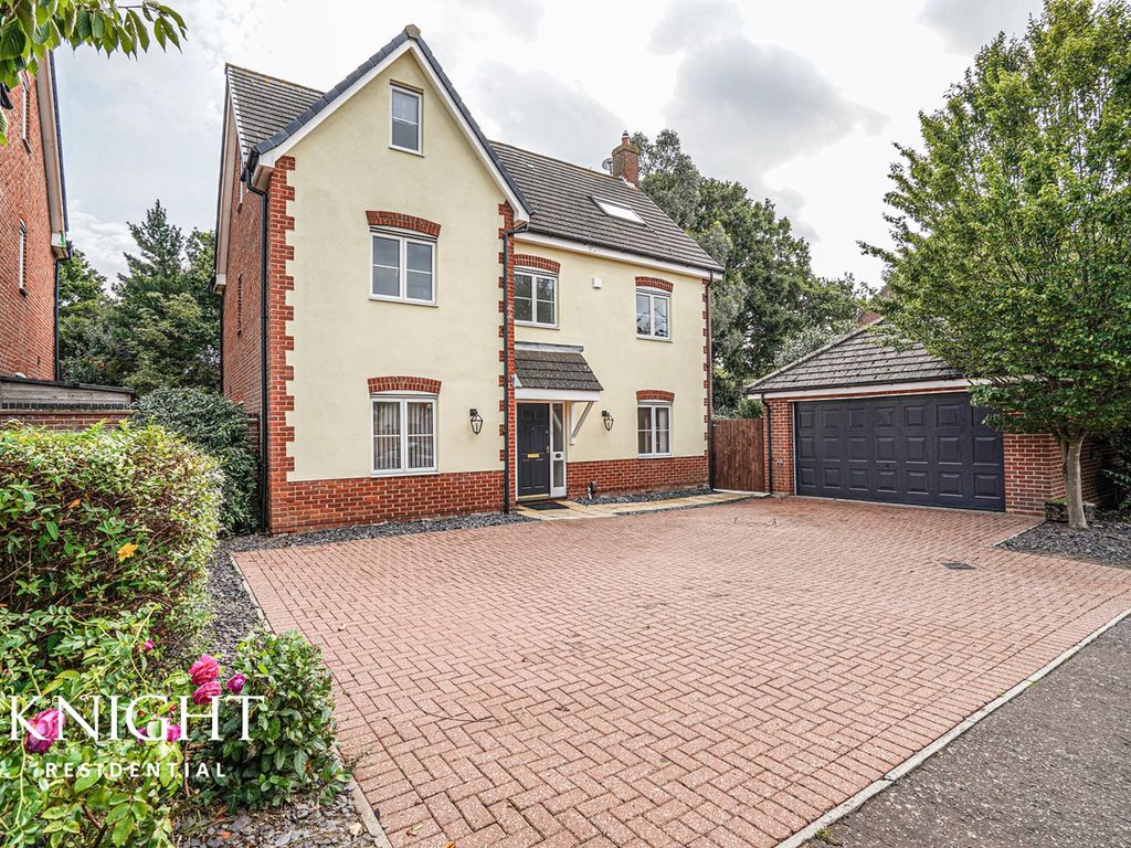 6 bed detached house for sale in Wren Close, Stanway, Colchester CO3, £