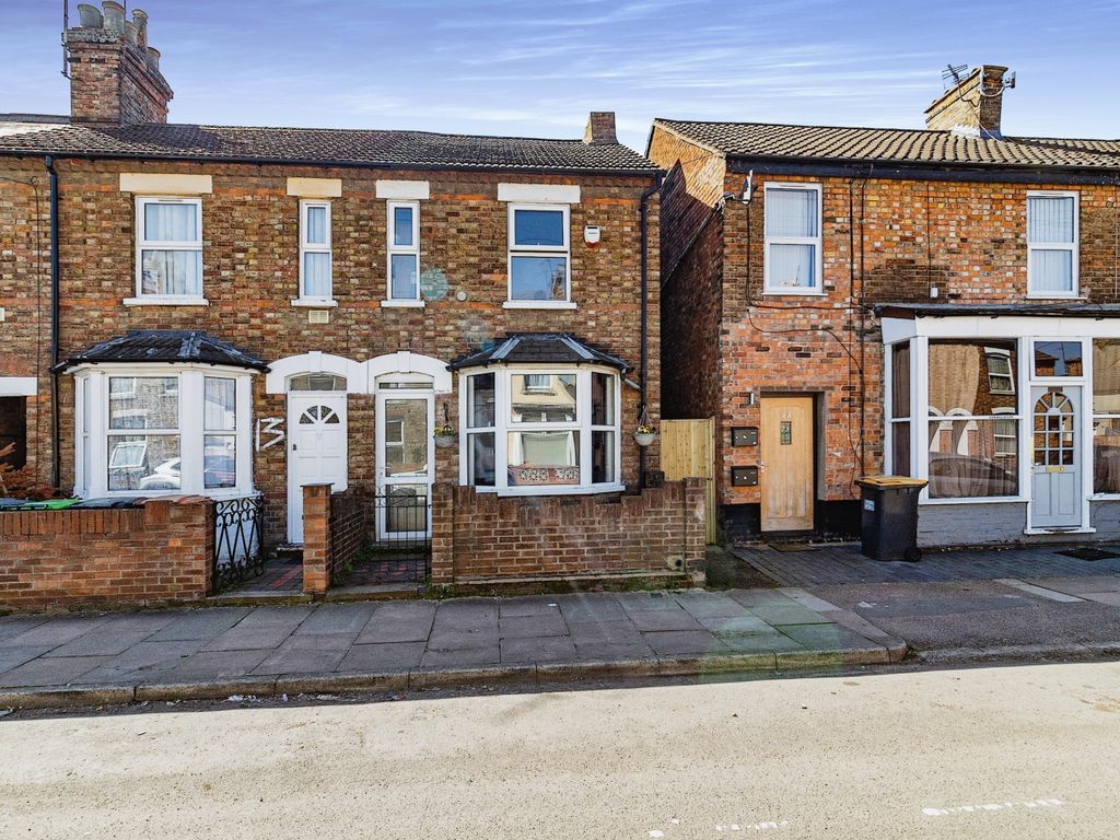 3 bed terraced house for sale in Edward Road, Bedford MK42 Zoopla