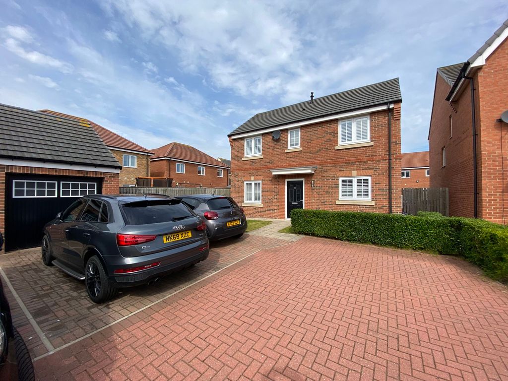 3 bed detached house for sale in Fulmar Drive, Backworth, Newcastle Upon Tyne NE27, £299,950