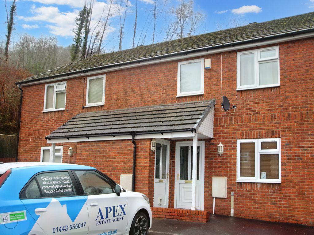 1 bed to rent in Erris Court, Berw Road, Pontypridd CF37