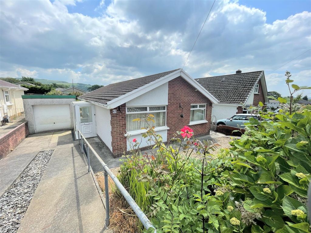 3 bed detached bungalow for sale in Bryncatwg, Cadoxton, Neath SA10, £