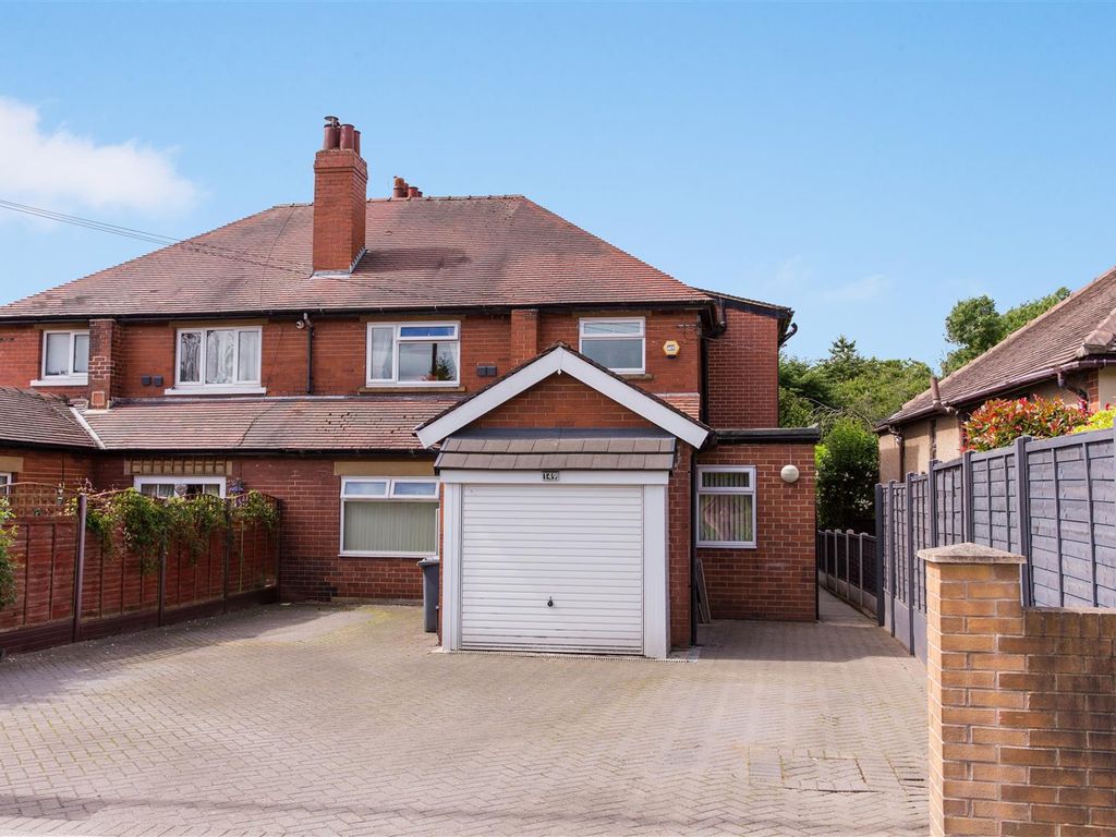 2 bed flat for sale in Leeds Road, Rothwell, Leeds LS26 Zoopla