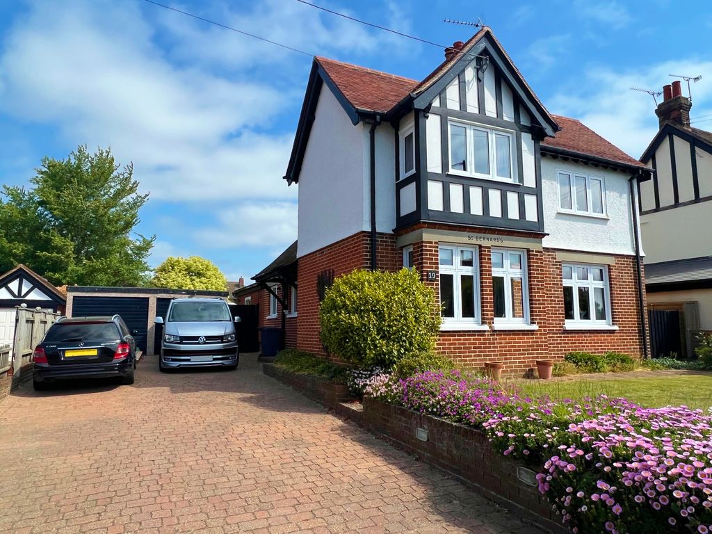 4 bed detached house for sale in High Road East, Old Felixstowe
