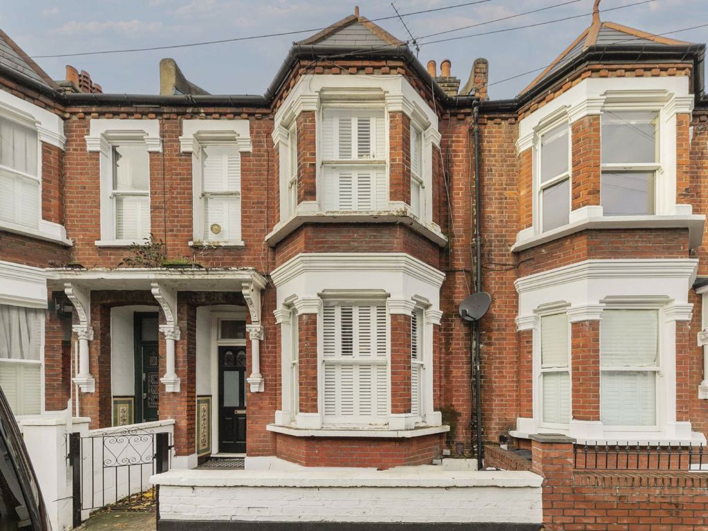 Tregarvon Road, London SW11  