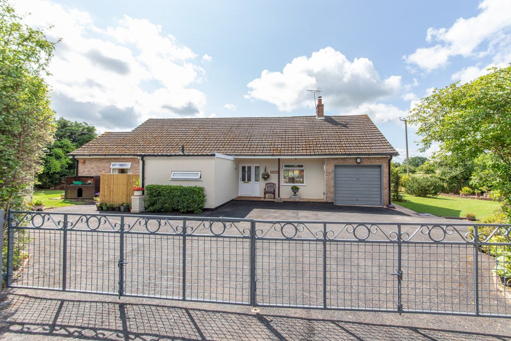 3 bed bungalow for sale in Berrington Road, Tenbury Wells WR15, £