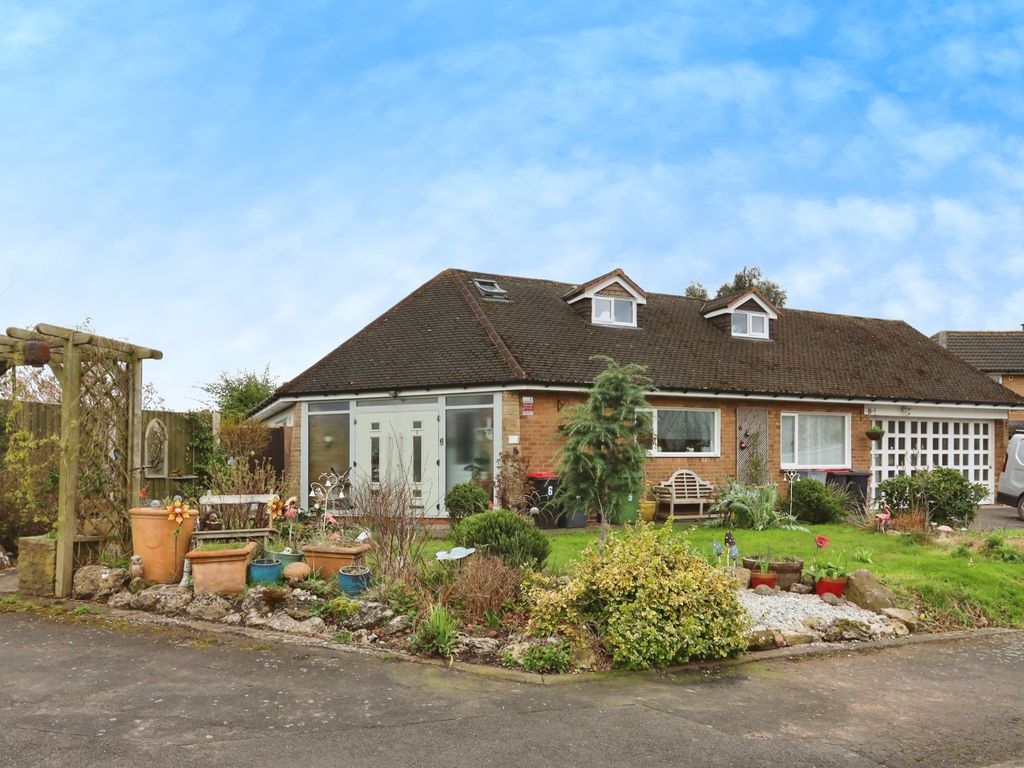 4 bed bungalow for sale in Oak Rise, Coleshill, Birmingham