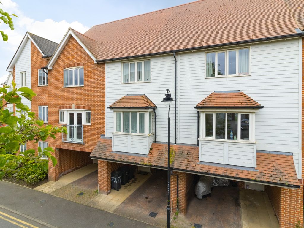 3 bed town house for sale in Stonebridge Road, Kingsbrook Park