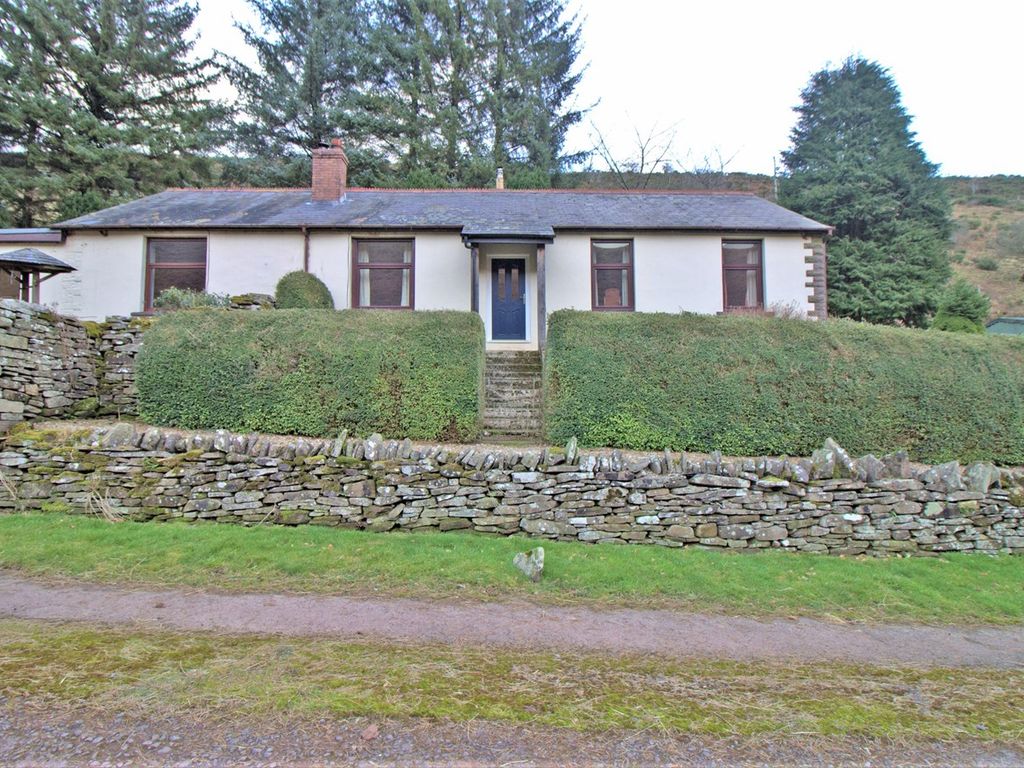 3 bed semidetached bungalow for sale in Forest Coal Pit, Abergavenny