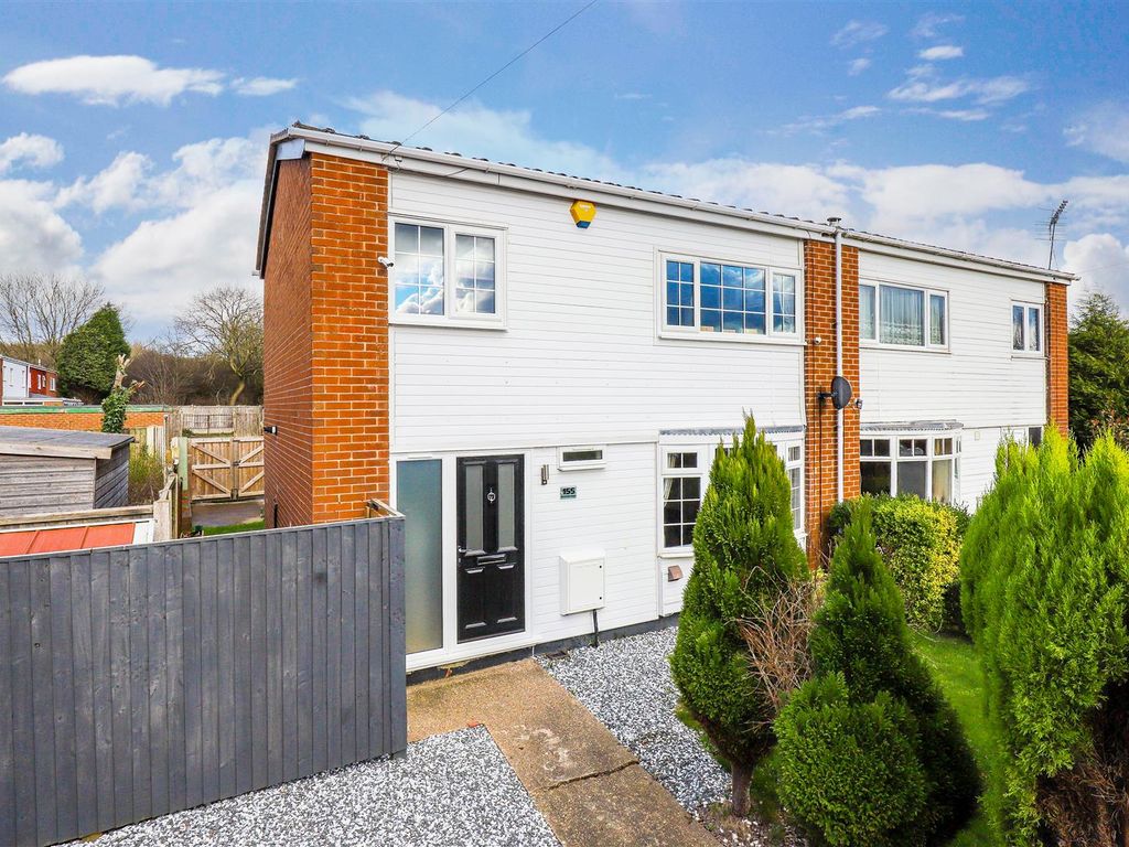 3 bed semidetached house for sale in Birchfield Road, Arnold