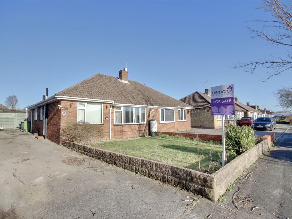 2 bed semidetached bungalow for sale in Abbey Road, Fareham PO15, £