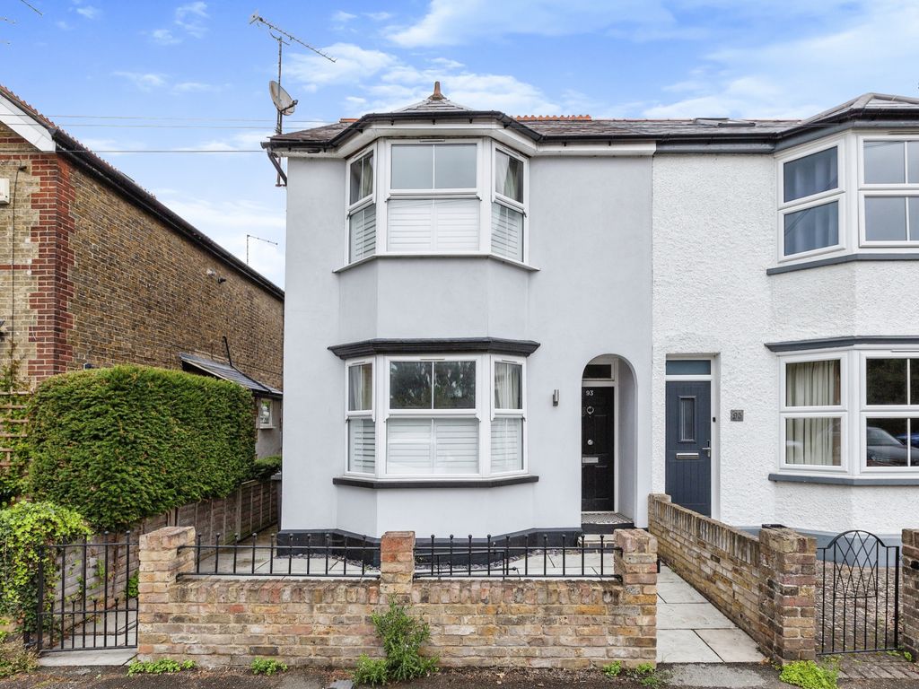 3 bed semidetached house for sale in Wraysbury Road, StainesUpon