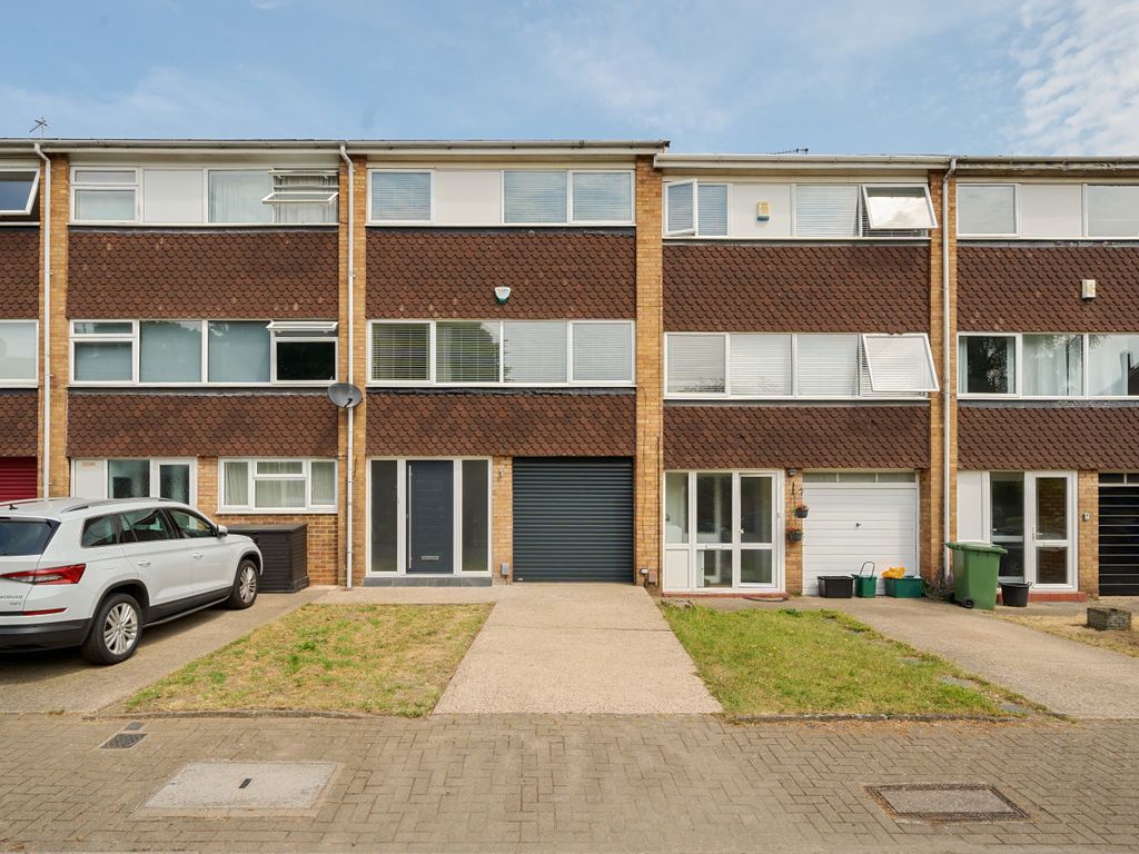 3 bed terraced house for sale in Tandridge Drive, Orpington BR6 Zoopla
