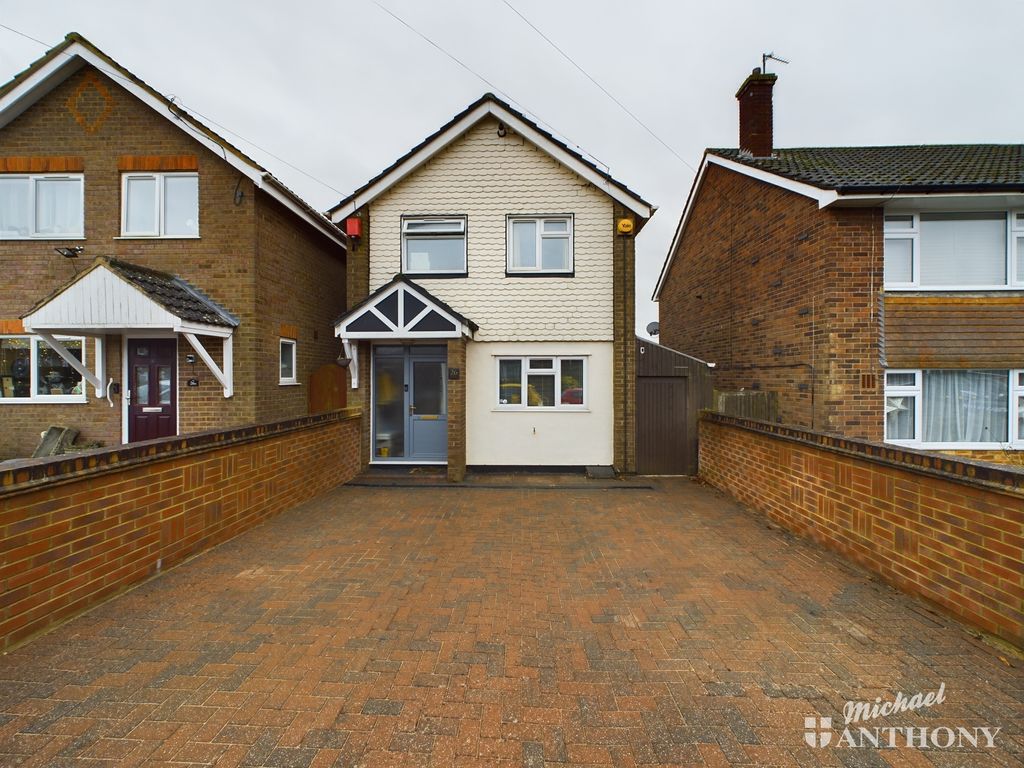 3 bed detached house for sale in Wantage Crescent, Wing, Leighton