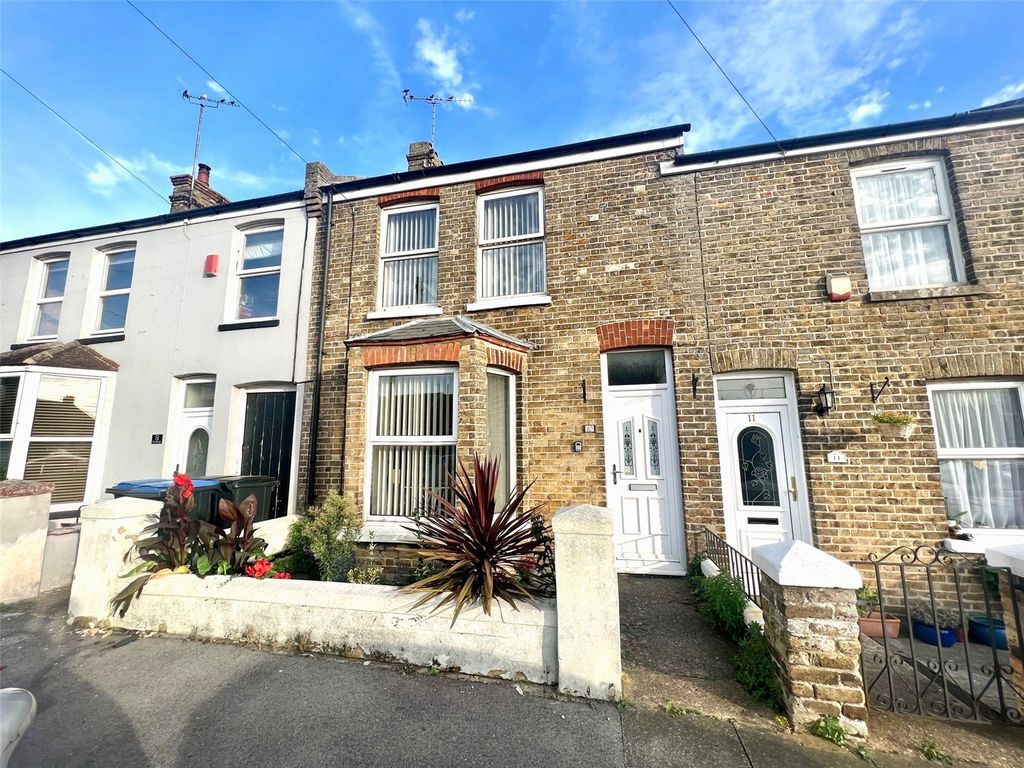 2 bed terraced house to rent in Buxton Road, Ramsgate, Kent CT12, £