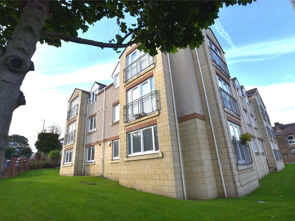 2 bed flat for sale in Flat 4 Woodside Court, Broadgate Lane, Horsforth