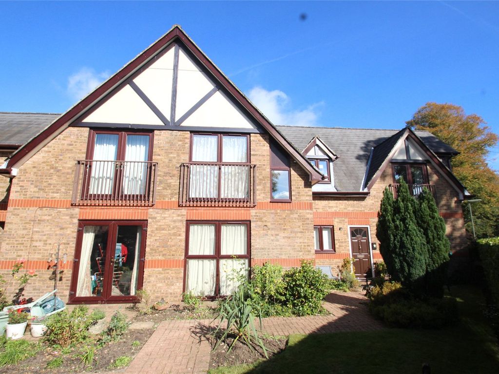 2 bed flat for sale in Redvers Road, Warlingham CR6 Zoopla