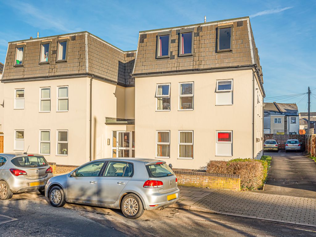 1 bed flat to rent in Knapp Road, Cheltenham GL50, £800 pcm Zoopla