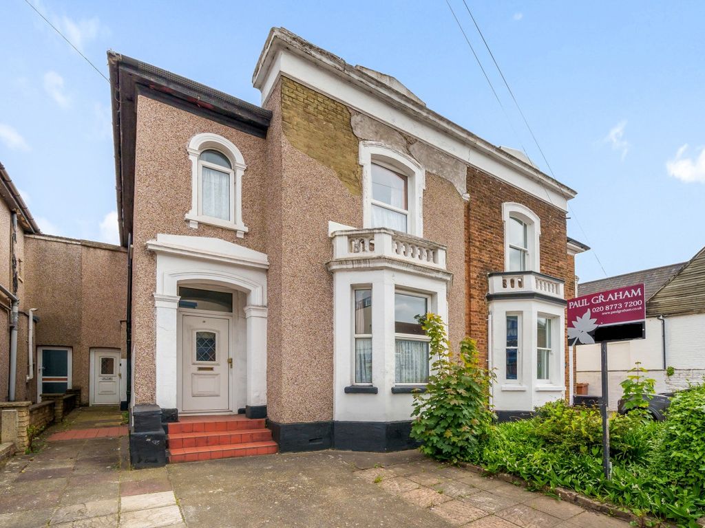 4 bed terraced house for sale in West Street, Carshalton SM5, £699,950