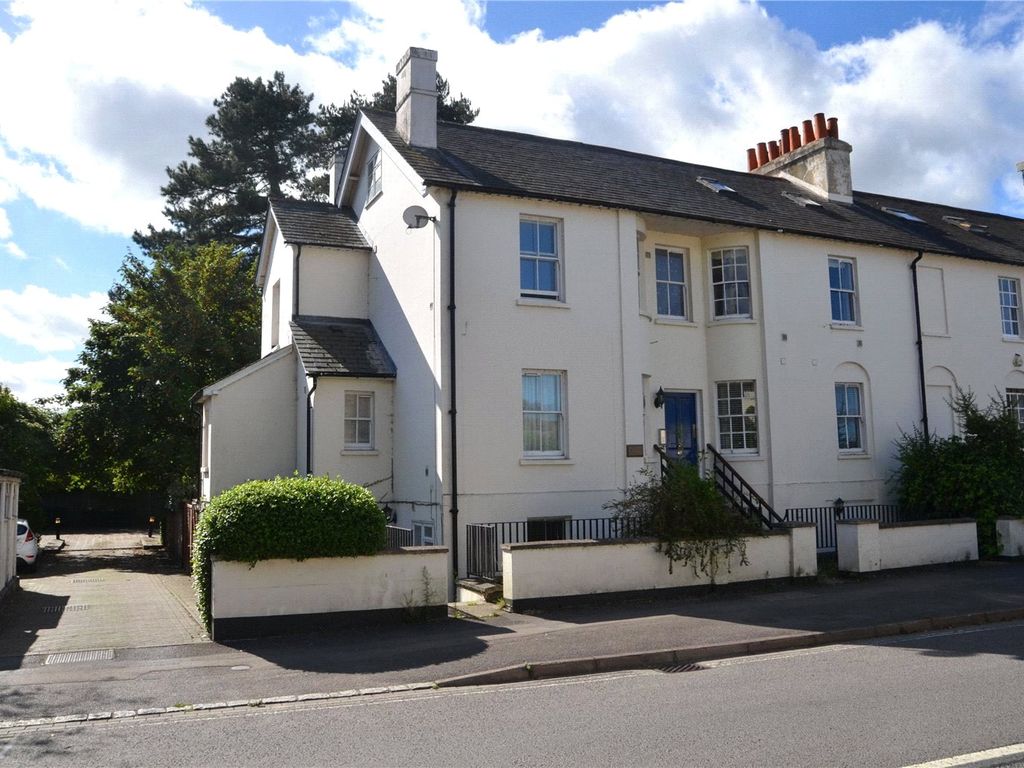 1 bed flat to rent in Warwick House, 47 Church Street, Theale RG7, £