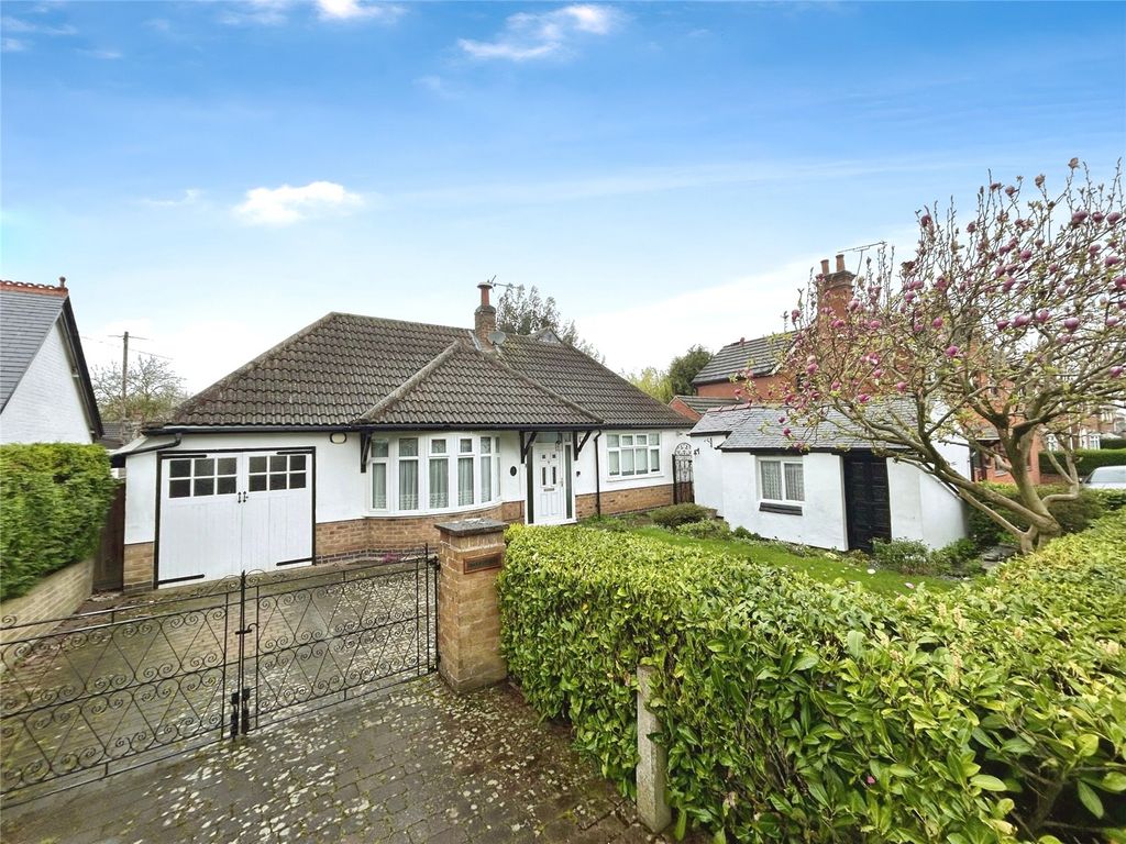 2 bed bungalow for sale in Willoughby Road, Countesthorpe, Leicester
