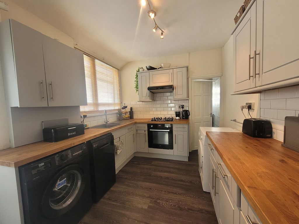3 bed end terrace house for sale in Avondale Road, Gelli, Rhondda Cynon Taff. CF41 Zoopla