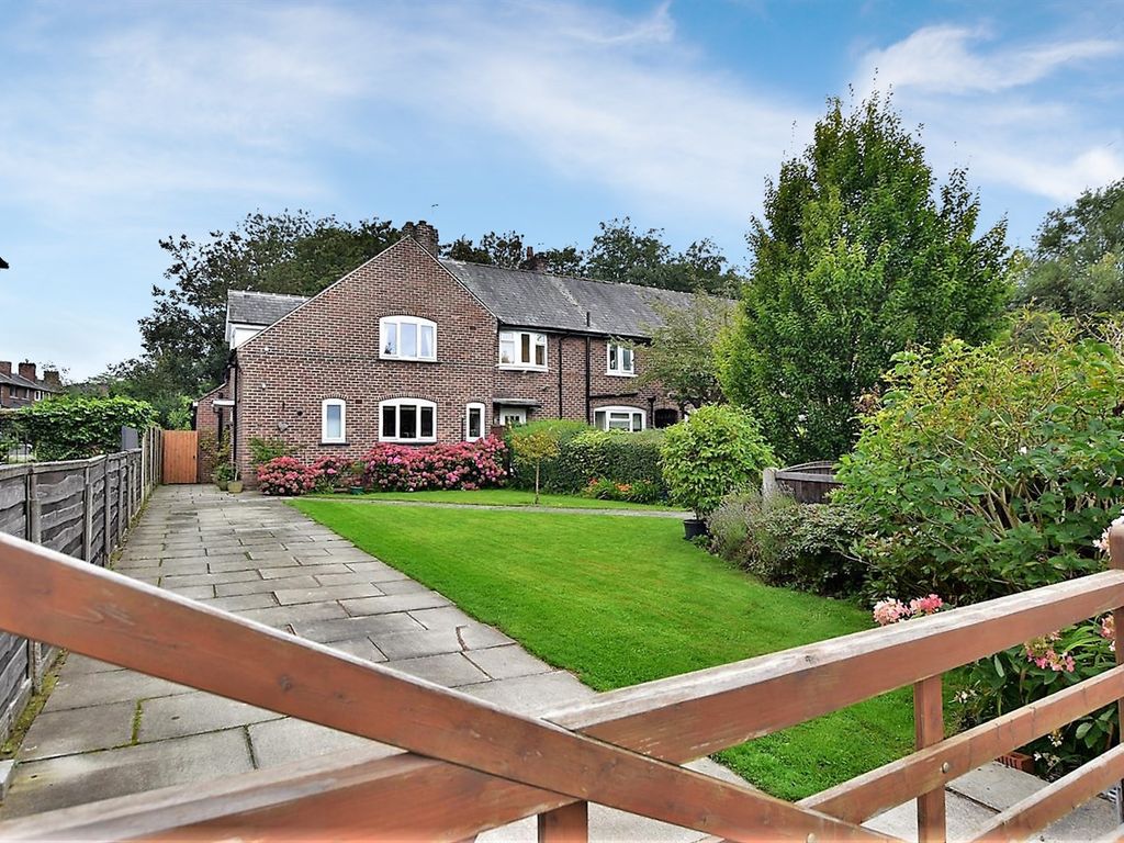 3 bed end terrace house for sale in Coppice Drive, Northenden