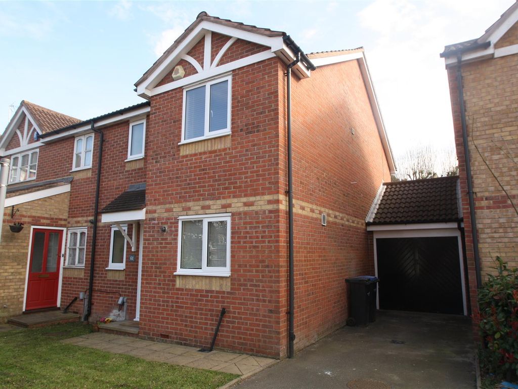 3 bed semidetached house to rent in Westminster Drive, Palmers Green