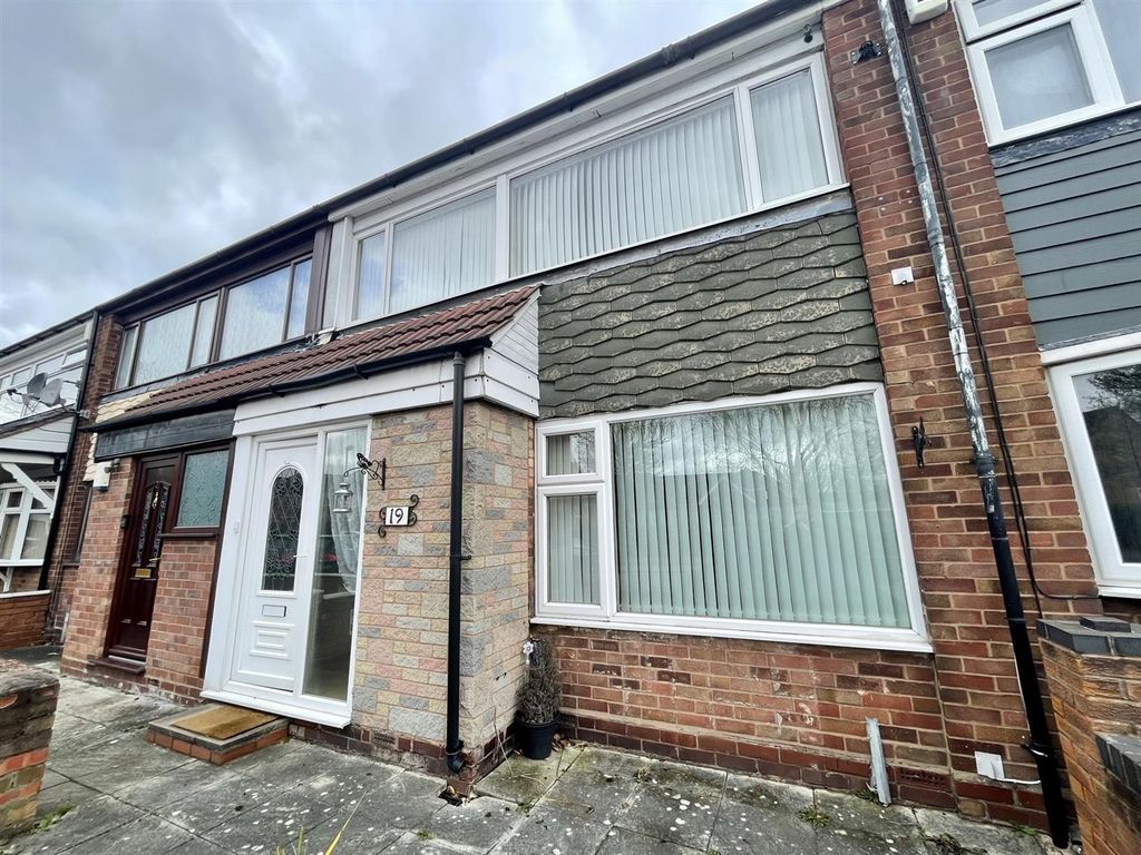 3 bed terraced house to rent in Neville Walk, Castle Vale, Birmingham