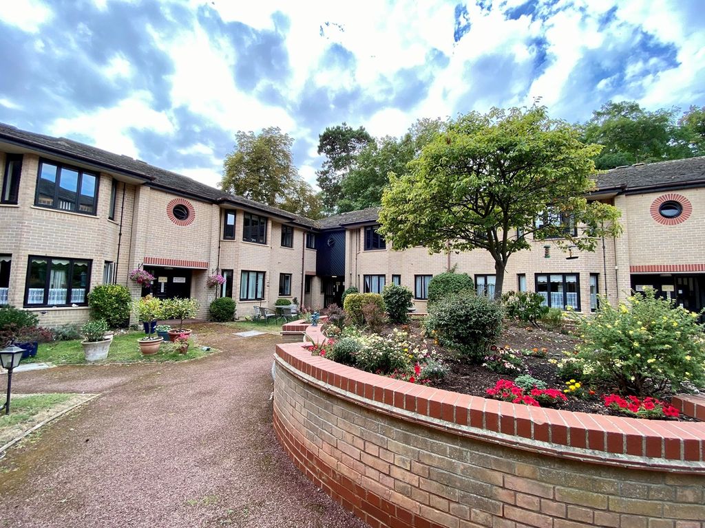 2 bed property for sale in The Grove, Stowmarket IP14, £70,000 Zoopla