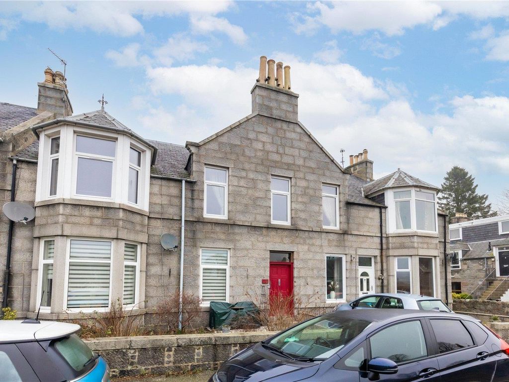 3 bed flat for sale in Foresters Avenue, Stoneywood, Aberdeen
