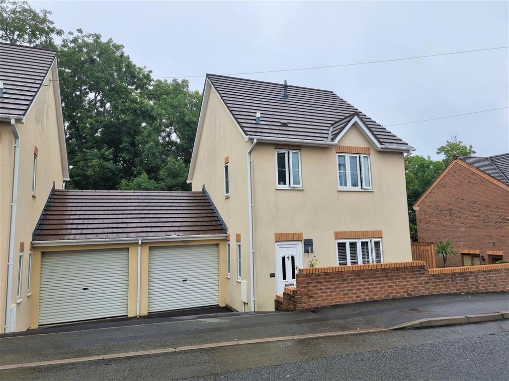 3 bed detached house for sale in Cefn Glas Road, Bridgend CF31 Zoopla