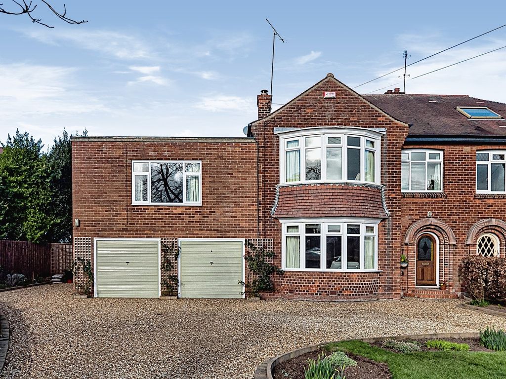 5 bed semidetached house for sale in Driffield Road, Beverley HU17