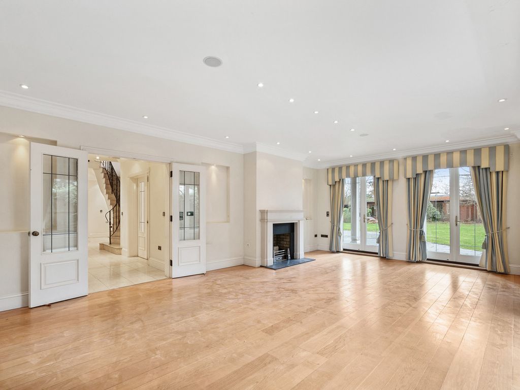 6 bed detached house for sale in Copsem Lane, Esher KT10 Zoopla