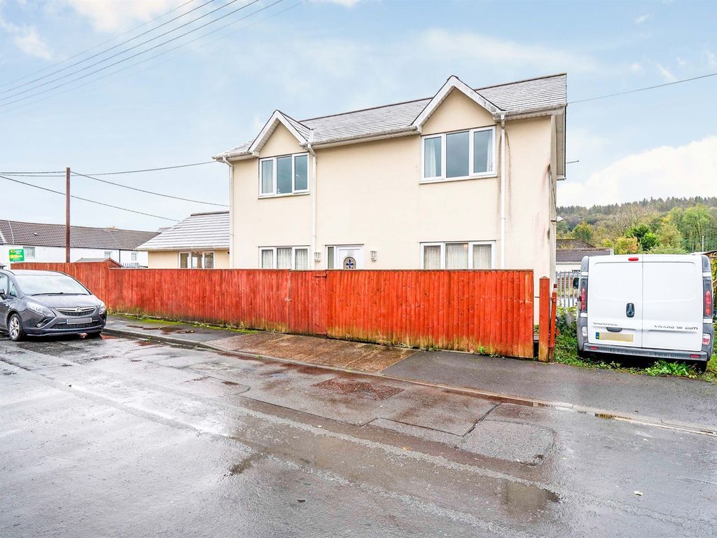 4 bed detached house for sale in Whitefield Close, Glynneath, Neath