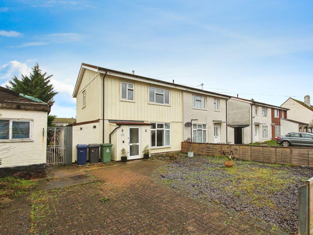 3 bed semidetached house for sale in Foster Road, Cambridge CB2, £