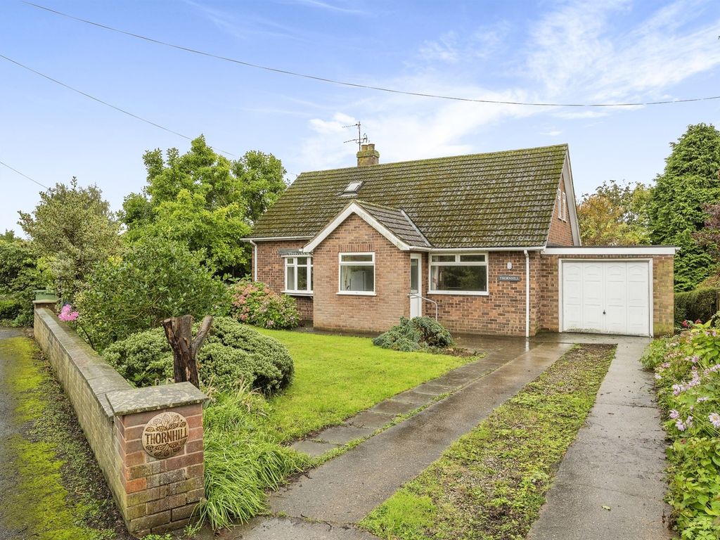 3 bed detached bungalow for sale in Top Pasture Lane, North Wheatley