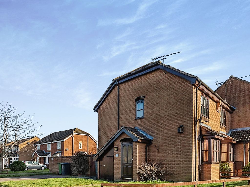 1 bed end terrace house for sale in Chequers Close, Briston, Melton