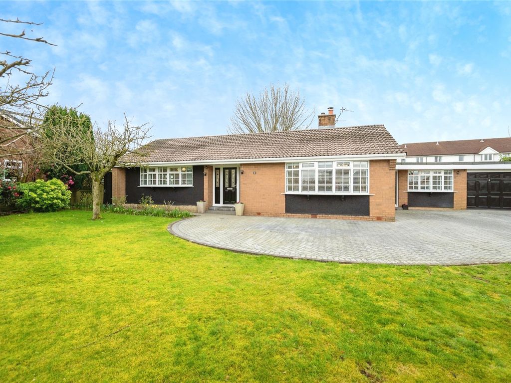 4 bed bungalow for sale in Craven Avenue, Lowton, Warrington, Greater