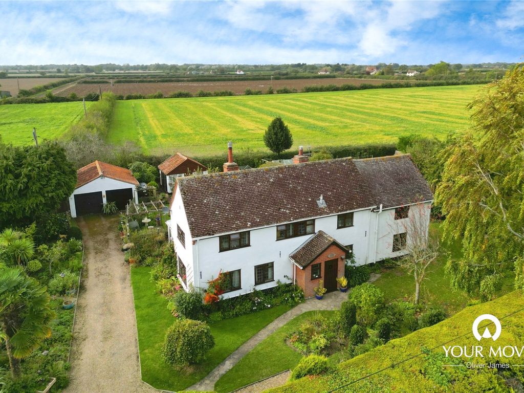 3 bed detached house for sale in Wrentham Road, Henstead, Beccles