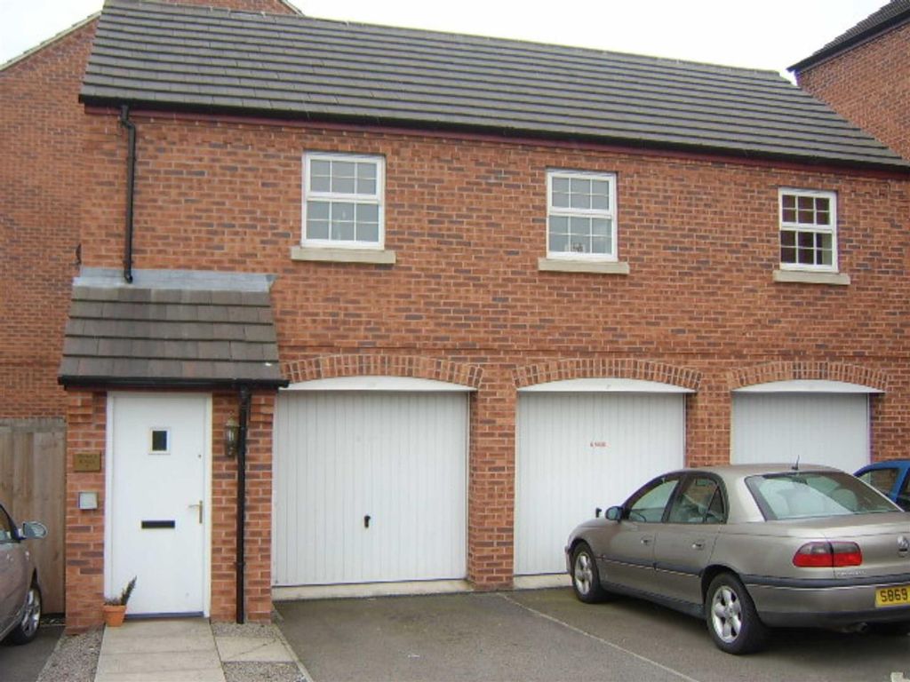 2 bed flat to rent in Whitworth Avenue, Hinckley LE10, £725 pcm Zoopla