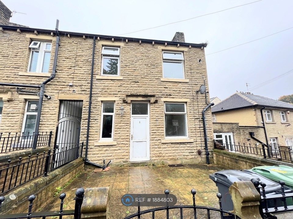 2 bed terraced house to rent in Mount Street, Lockwood, Huddersfield