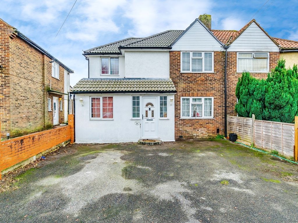4 bed semidetached house for sale in Overbury Crescent, New Addington