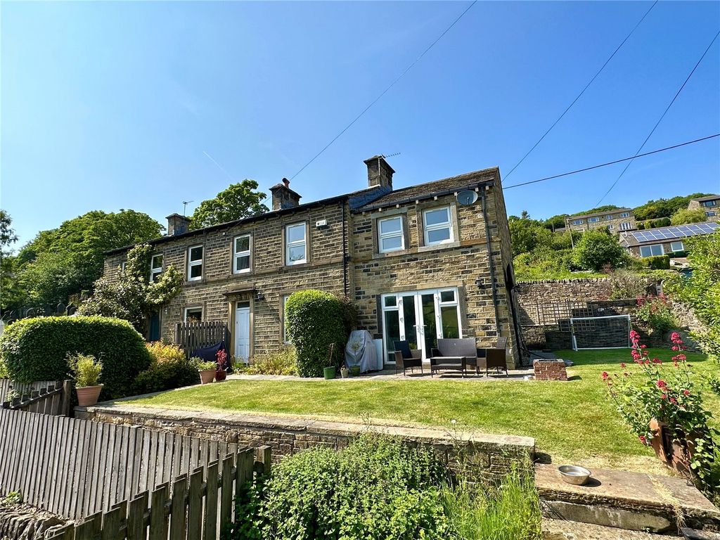 4 bed detached house to rent in Little Lane, Greenfield Road, Holmfirth