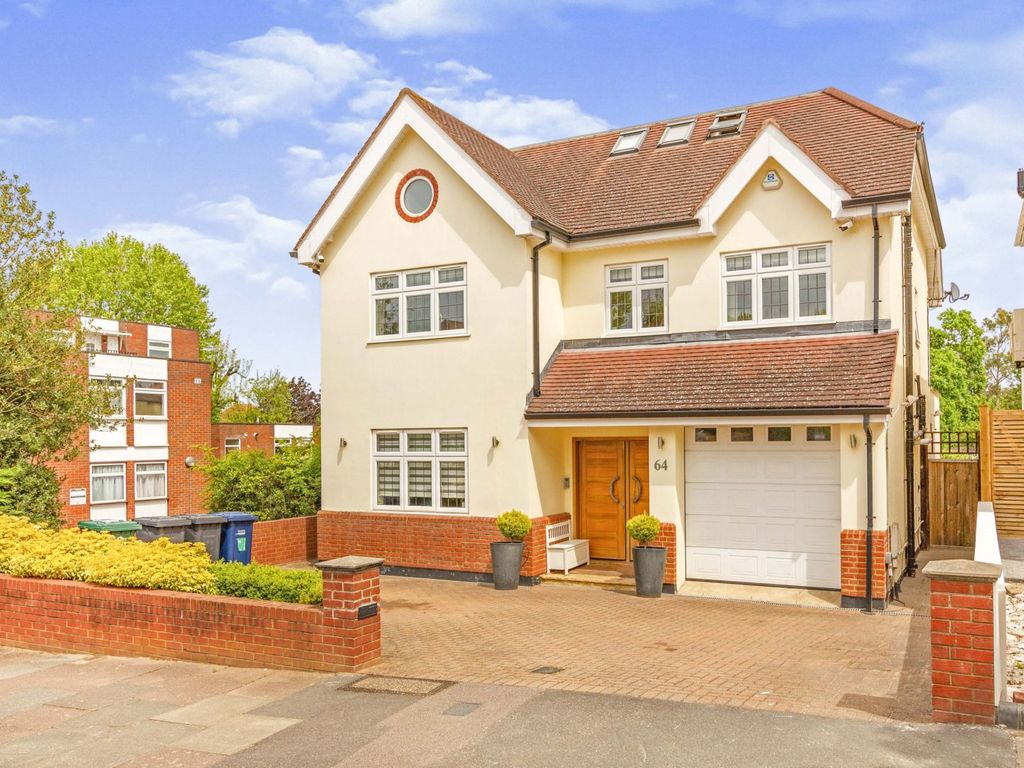 Church Crescent London N3  