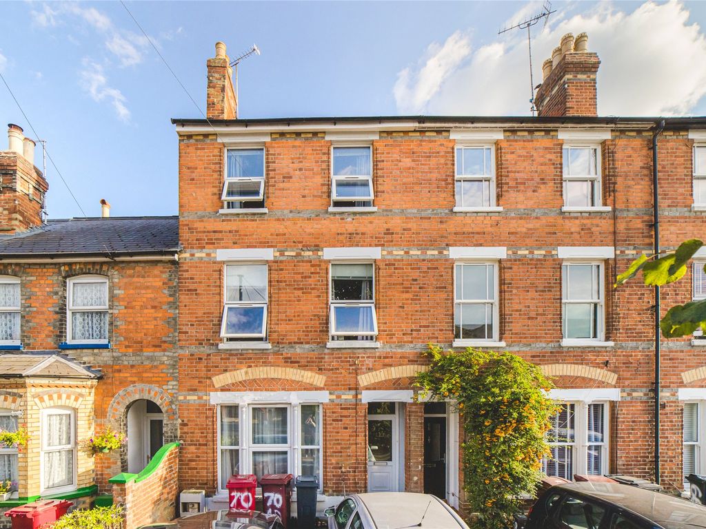 5 bed terraced house for sale in Addington Road, Reading, Berkshire RG1